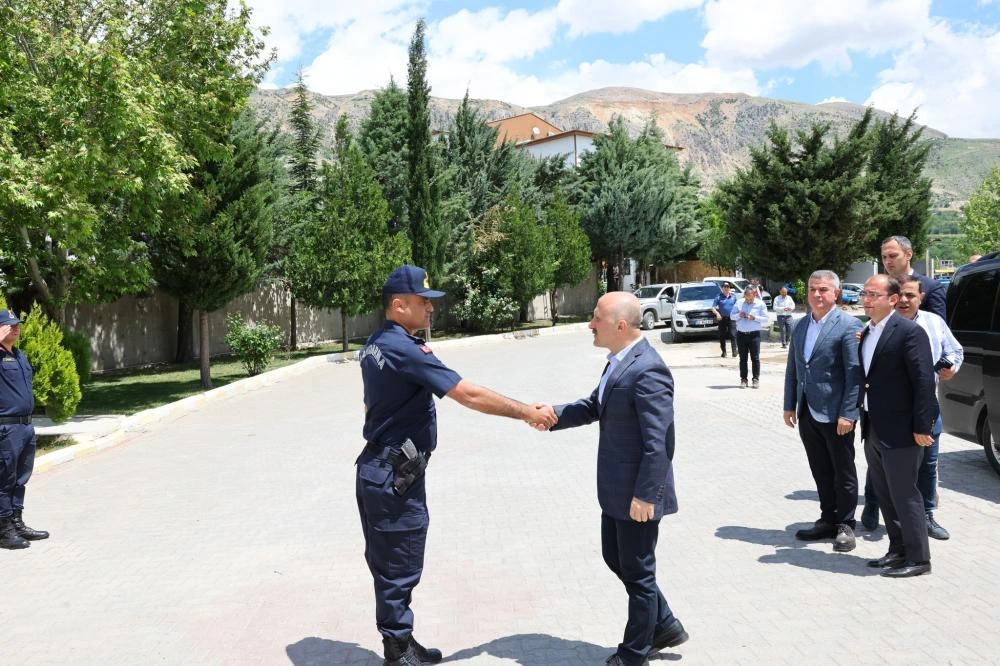 Vali Varol, Tut'taki Yeni İlçe Jandarma Komutanlığı İnşaatını İnceledi