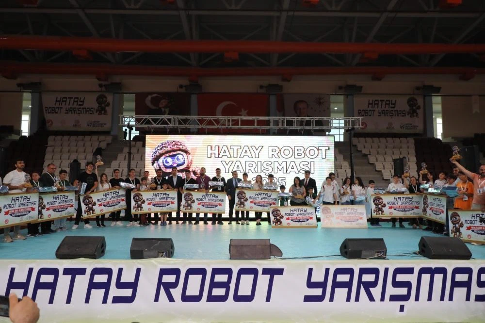 Hatay Robot Yarışması Geleceğin Yıldızlarını Ağırladı