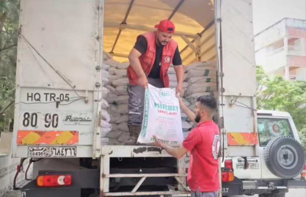 Defne Belediye Başkanı Özgün'den Lazkiye'ye Anlamlı Un Bağışı