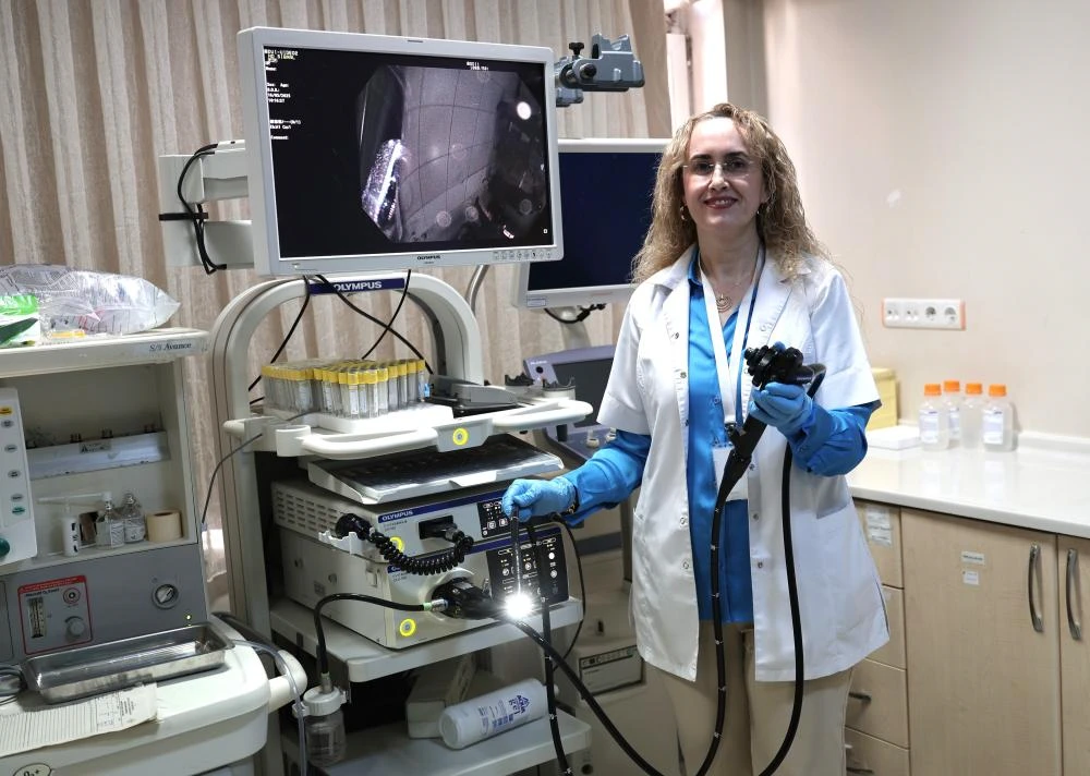 ERÜ Gastroenteroloji Kliniği'ne Erciyes Anadolu Holding'den Önemli Endoskopi Cihazı Bağışı