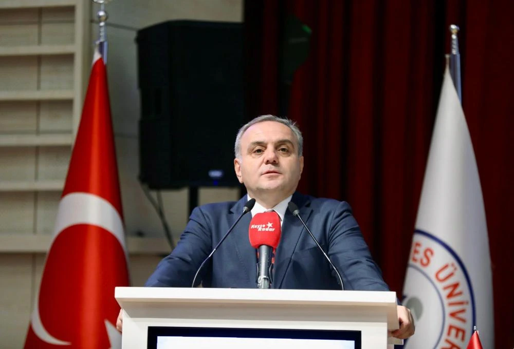 AÜB Üniversite Tanıtım Fuarı ve Ar-Ge Proje Pazarı ERÜ Ev Sahipliğinde Açıldı