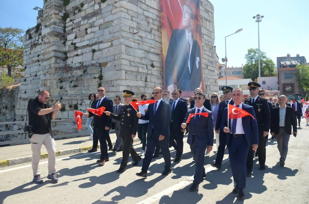 Gelibolu’da 19 Mayıs Coşkuyla Kutlandı