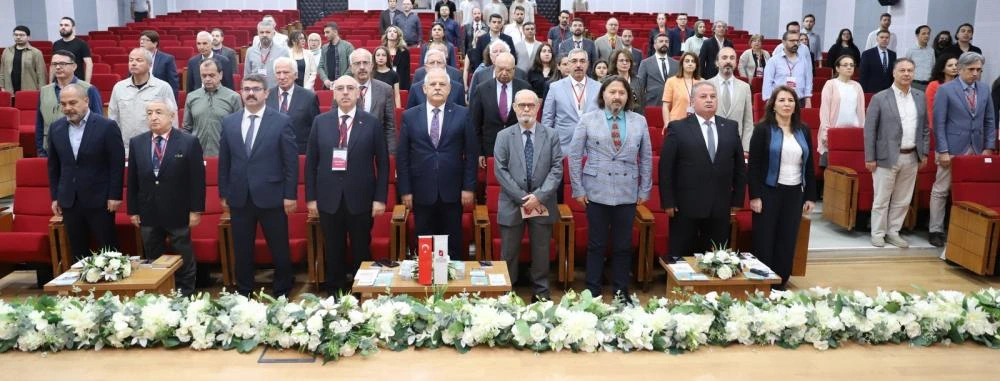 İzmir ve Ege Denizi Limanları Uluslararası Sempozyumu Başladı