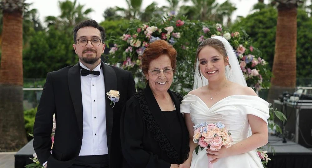 Eğitim Çınarı Süheyla Tokyay'ın Torunu Şimal, Mutluluğa Yelken Açtı