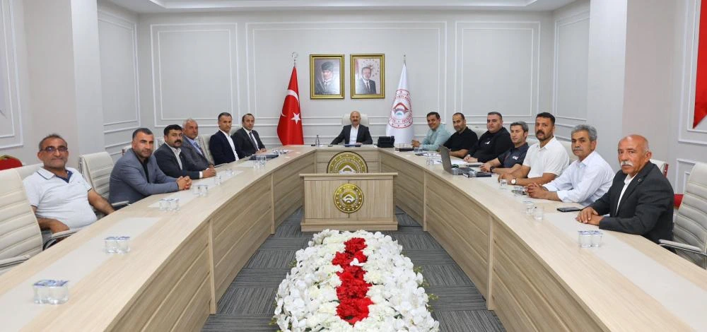 Vali Dr. Osman Varol, Köy Muhtarlarını Dinledi: “Sorunları Birlikte Çözeceğiz”