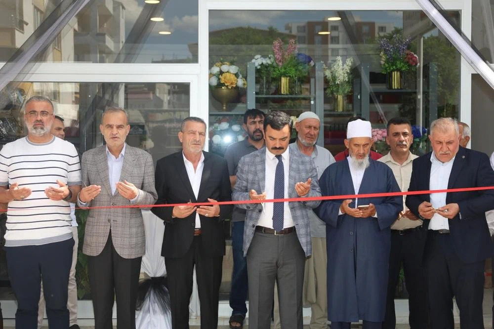 Kahta’da Yeni Bir İşletme Daha Hizmete Girdi: TALDEN Çiçek ve Organizasyon Açıldı