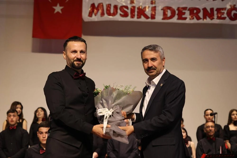 Gençlik Haftasında Türk Halk Müziği Rüzgârı Esti