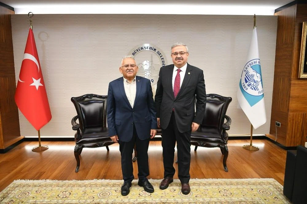 AK PARTİ KAYSERİ KOORDİNATÖRÜNDEN BAŞKAN BÜYÜKKILIÇ’A ZİYARET