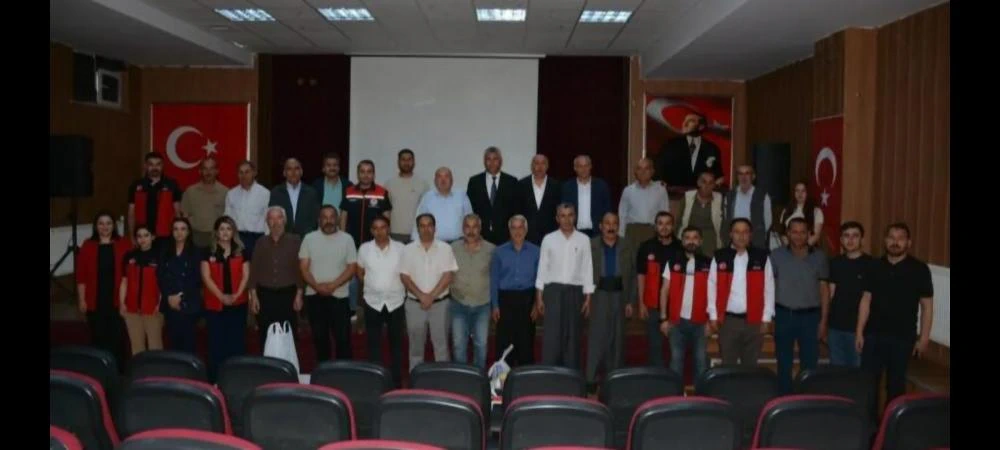 Çukurca'da arıcılara akademik eğitim verildi