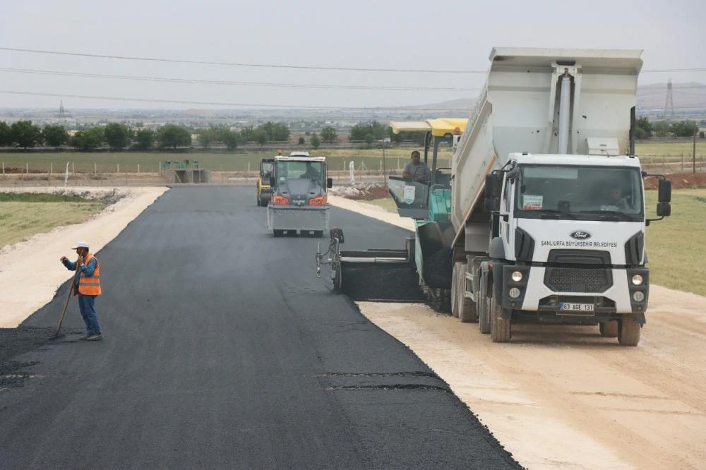 Şanlıurfa Asri Mezarlık Yoluna Bayram Öncesi Asfalt Dokunuşu!