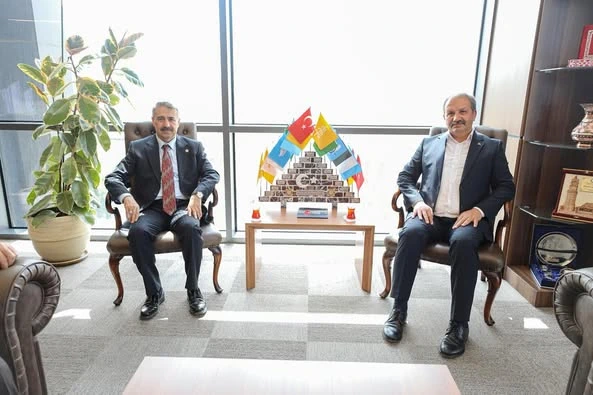 Adıyaman Milletvekili Mustafa Alkayış'tan Sağlık-Sen Genel Merkezine Ziyaret