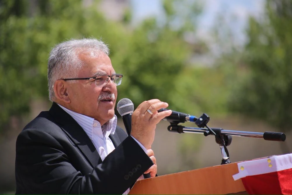 TOMARZA’DAKİ YENİ CAMİ PROJESİNİN ÇEVRE DÜZENLEMESİ “BÜYÜKŞEHİR” KALİTESİYLE YAPILACAK