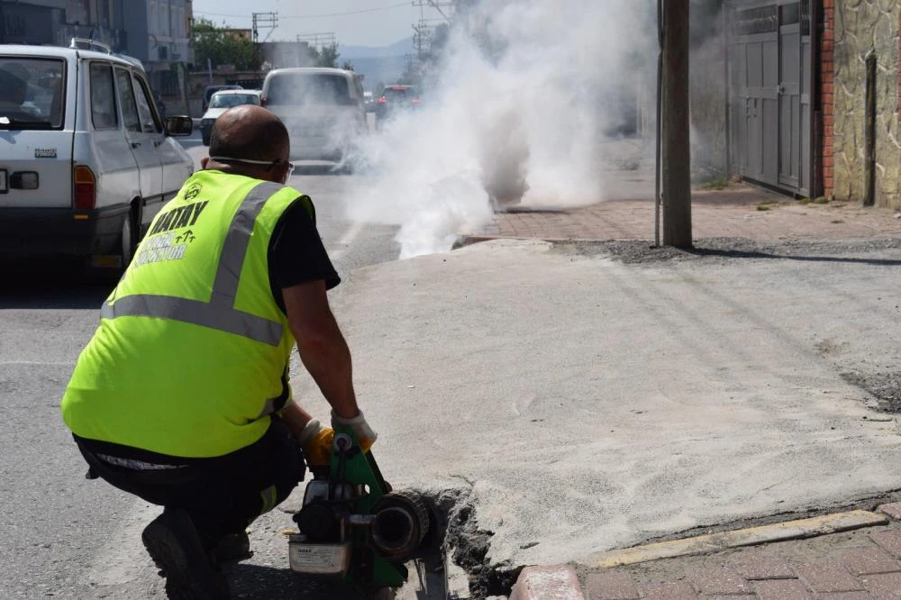 ERZİN’DE SİVRİSİNEK VE HAŞEREYE GEÇİT YOK