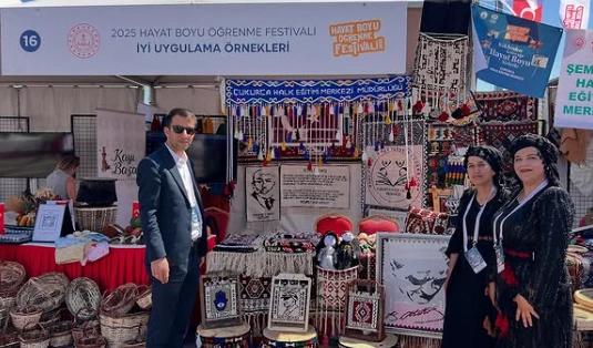 Çukurca Halk Eğitimi Merkezi, Hayat Boyu Öğrenme Festivali\'nde Yerini Aldı
