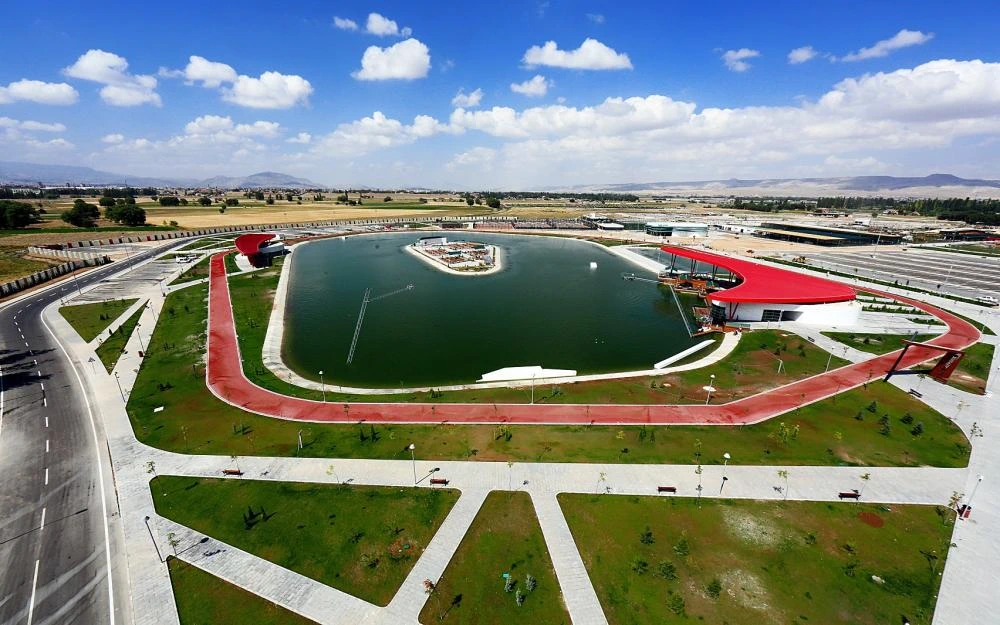 KAYSERİLİLERİN YAZIN EN SERİN DURAĞI OLAN BÜYÜKŞEHİR TESİSLERİ HİZMETTE