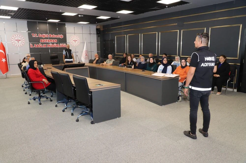 Sağlık Müdürlüğü’nde anneler “Narko Anne” Projesiyle bilgilendirildi