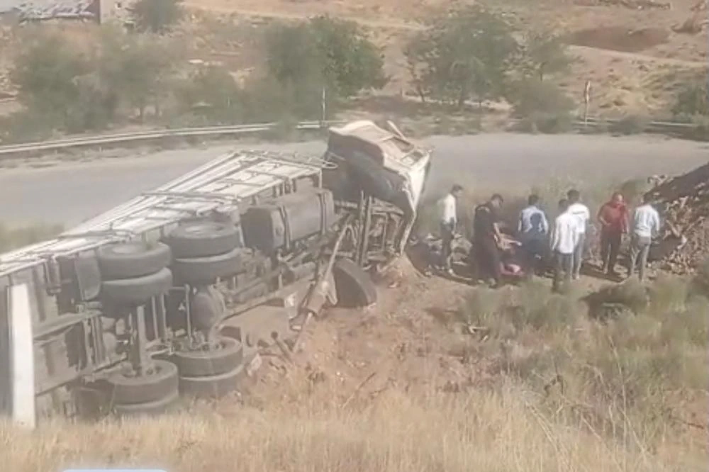 Beypazarı İlçesinde meydana gelen trafik kazasında 3 kişi yaralandı:
