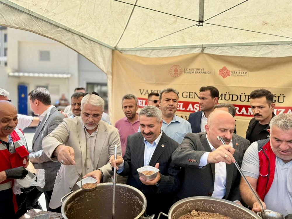 Adıyaman’da Geleneksel Aşure Programına Yoğun İlgi