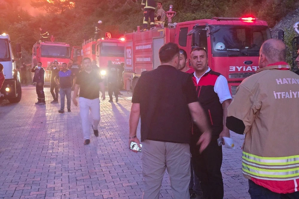 Hatay Dörtyol’da Orman Yangını: 920 Hane Tahliye Edildi