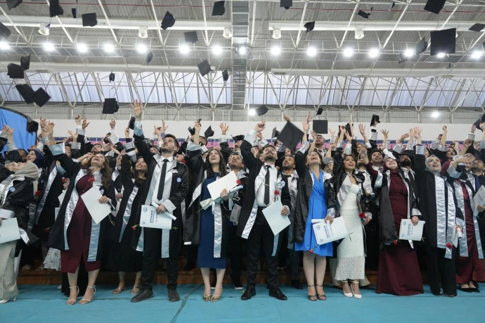 Adıyaman Üniversitesi Tıp Fakültesi 7. Dönem Mezunlarını Gururla Uğurladı