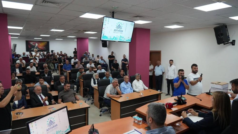 Adıyaman\'da AK Partili Meclis Üyesi CHP’ye geçti