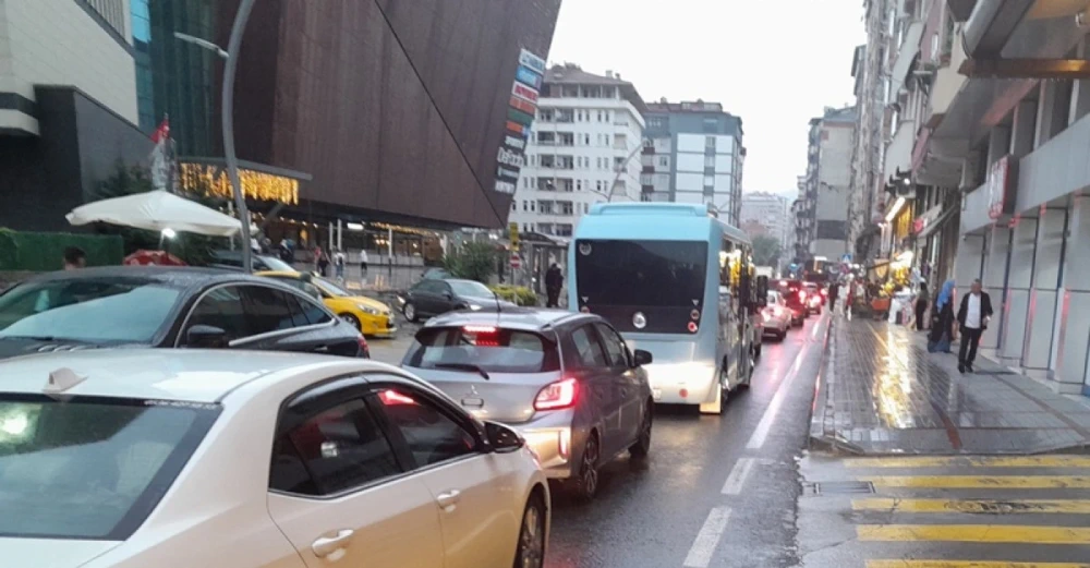 Rize\'de Trafik Sorunu: Çözüm Bekleyen Şikayetler Büyüyor