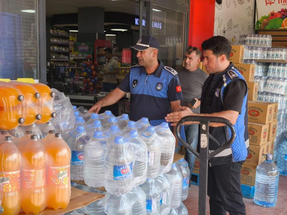 Adıyaman Belediyesi zabıtası su satışlarında fırsatçılığa geçit vermedi