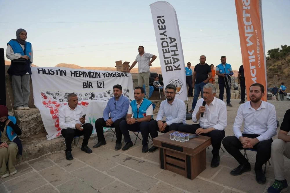 Başkan Hallaç, Cendere Köprüsü’nde Gençlerle Geleceği Konuştu