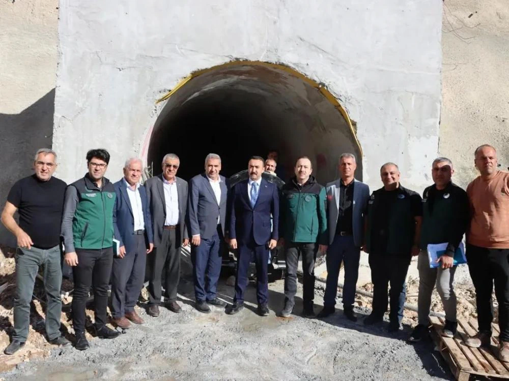 Çelikhan’da 10 Bin Dekarlık Tarım Arazisini Sulayacak Tünelde Sona Yaklaşılıyor