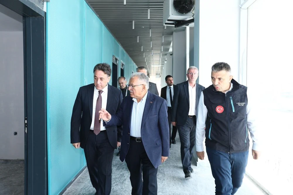 BAŞKAN BÜYÜKKILIÇ, 100 MİLYON TL’LİK YATIRIMLA DEVELİ’YE KAZANDIRILAN YENİ TERMİNAL BİNASINI İNCELEDİ