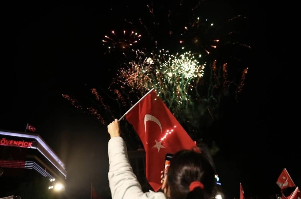 İzmir, Cumhuriyet’in 102. Yılını Coşkuyla Kutlamaya Hazırlanıyor