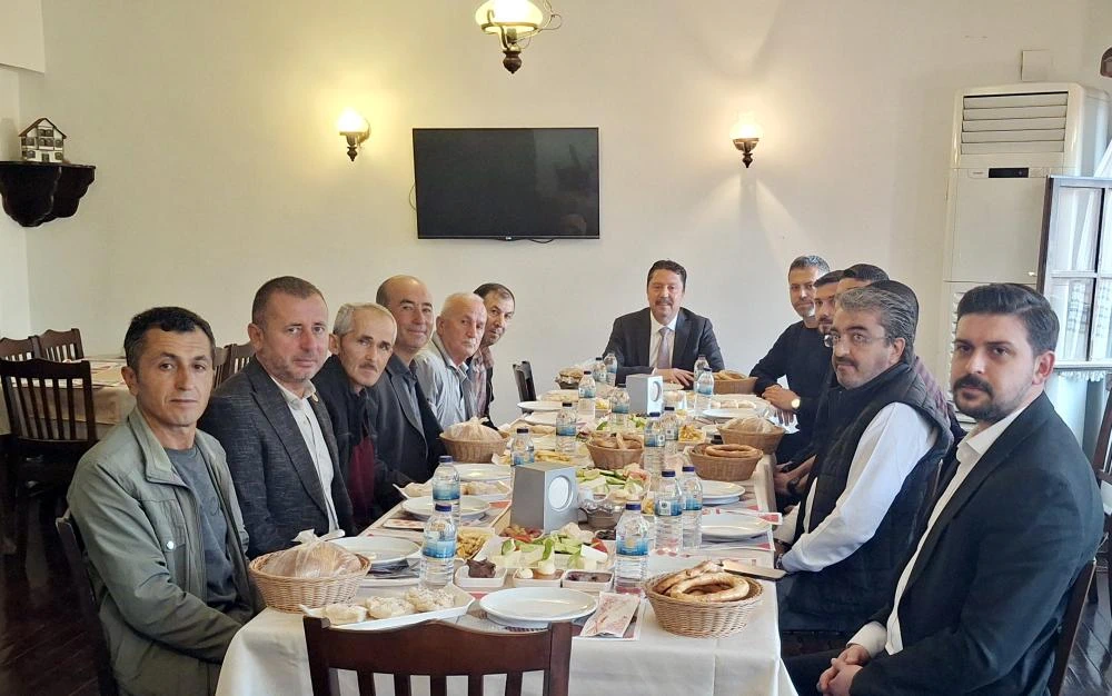 Belediye Başkanı Dr. Özer Kasap, kahvaltıda muhtarları dinledi: