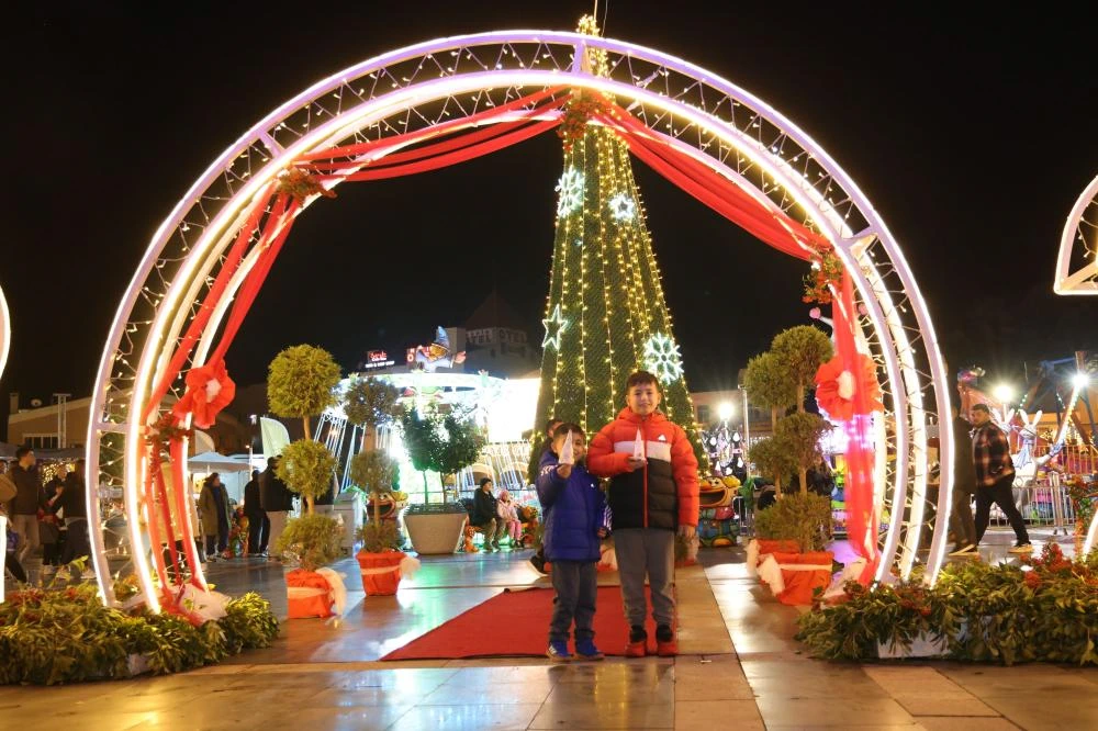 MARMARİS’İ YENİ YIL HEYECANI SARDI