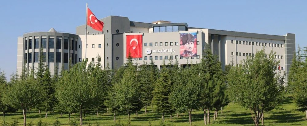 ERÜ  THE 2026 Yılı Disiplinler Arası Bilim Sıralamasında Dünyanın En İyi Üniversiteleri Arasında Yer Aldı