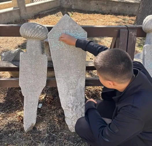 Gelibolu'da Tarihi Mezar Taşları Dijital Ortama Aktarılıyor