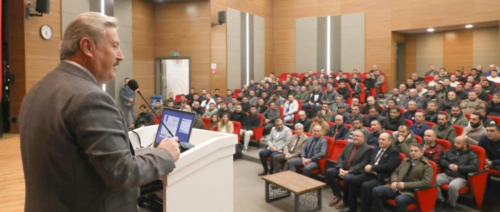 MELİKGAZİ BELEDİYESİ PARK VE BAHÇELER PERSONELİNE AĞAÇ BAKIM SIRLARI EĞİTİMİ