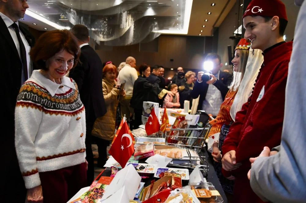 Üsküp’te Diplomatik Kermese Türkiye Damgası