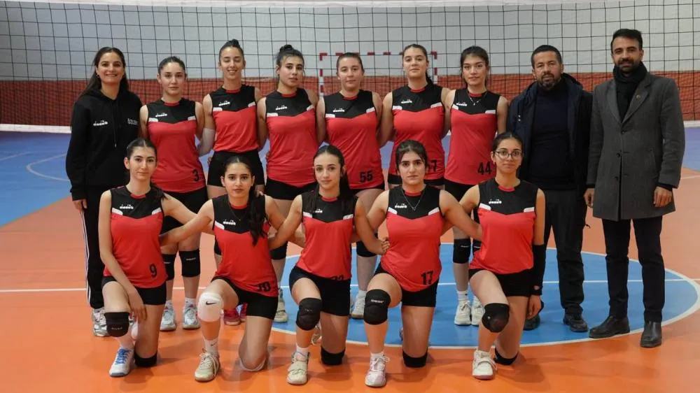 Depremin İzlerini Smaçlarla Siliyorlar: Adıyamanlı Kızların Hedefi Şampiyonluk